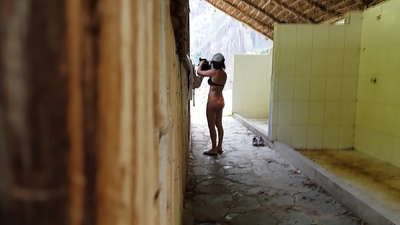 ස්පාඤ්ඤ විශ්වවිද්යාල සගයකුගේ ඔත්තු කැමරාව