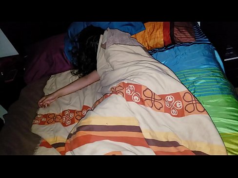 ❤️ ස්ටේප්සන් තම තරුණ සුළු මව නිදා සිටියදී ඇයට බැණ වදියි. ️ ගුද වීඩියෝව අප වෙත  ❌
